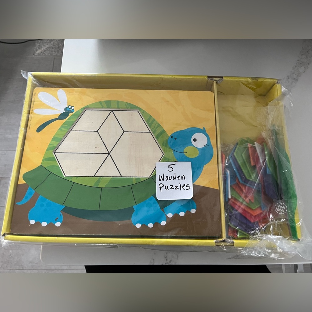 Melissa & Doug animal pattern blocks. 5 double-sided wooden animal scenes.